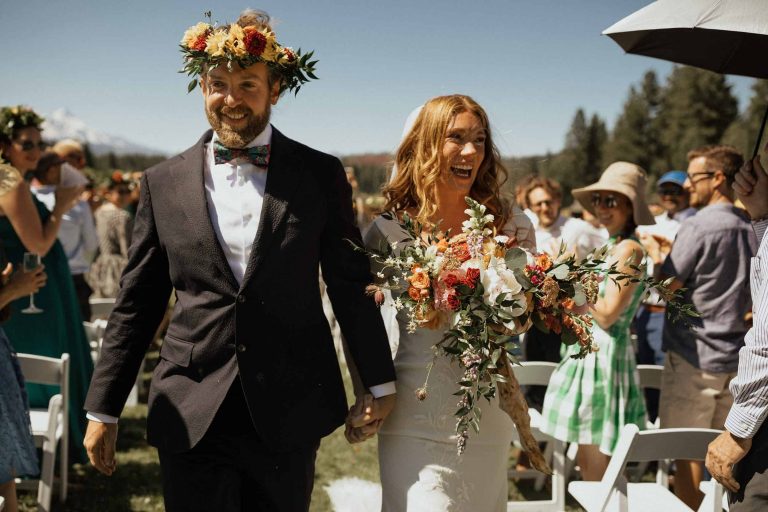 Vibrant Central Oregon House on Metolius Wedding