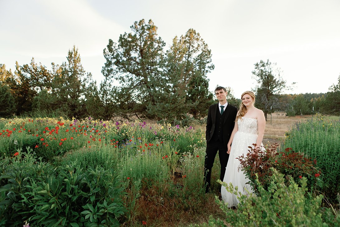 a central oregon wedding couple at rainshadow organics