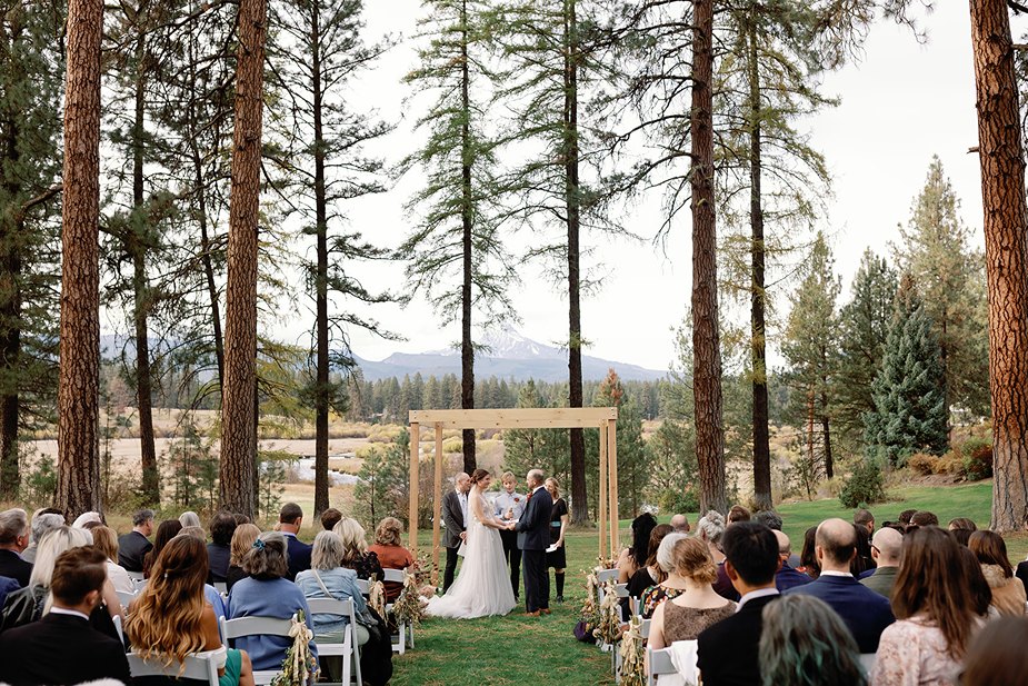 top 11 central oregon wedding venues