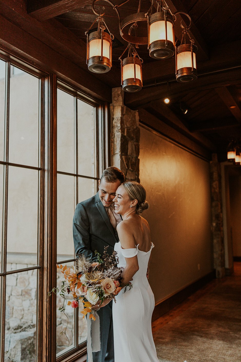 central oregon outdoor wedding venues with a bride and groom posing at juniper preserve