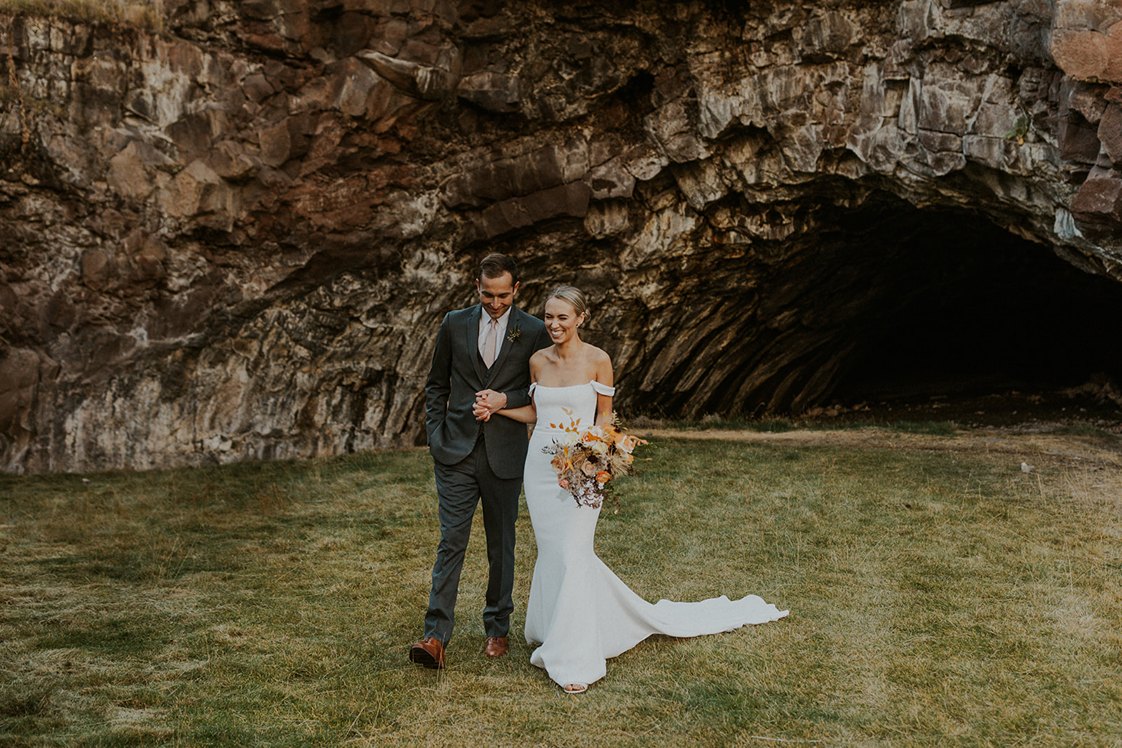 central oregon outdoor wedding venues with a lava cave in the background at juniper preserve